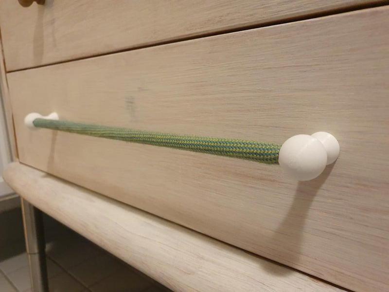 Drawer handles with upcycled climbing rope