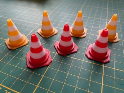 Traffic-Cone Pylone RC Car 56mm / Truck 1:10 1-10 1/10 1:12 1-12 1/12 Pylonen Verkehrsleithütchen