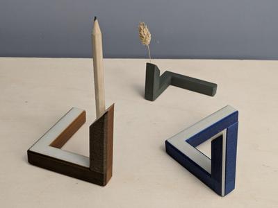 Multicolor Penrose Triangle Stands - Single Extruder