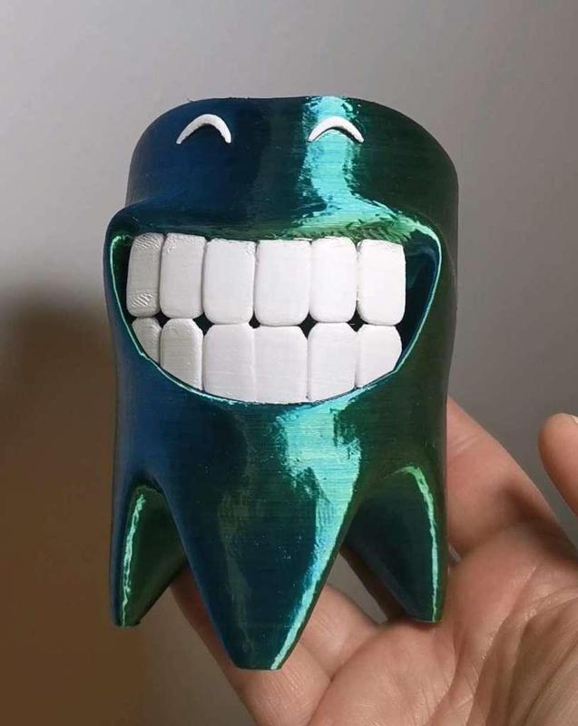 Smile Toothbrush Holder
