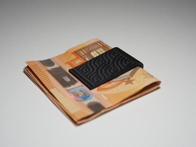“Nami” Money Clip – Elegance in Wave Pattern
