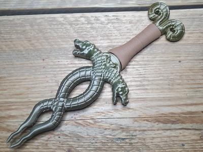 Fangs of the Serpent Dagger