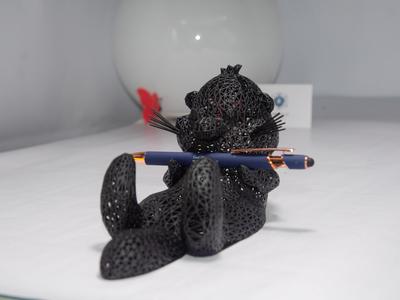 Otterly Organized – The 3D Geometric Otter Pen Holder