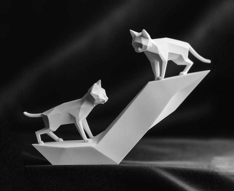 Playing Cats Sculpture - A Minimalist Tribute to Feline Grace