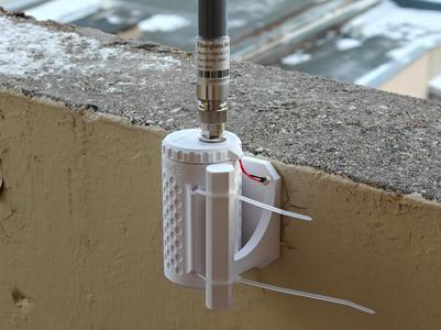 Wall or balcony bracket for Meshtastic node 