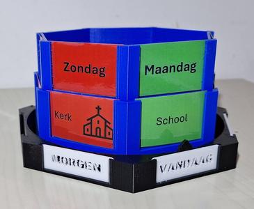 Weekly planning/organizer and box/pencils holder