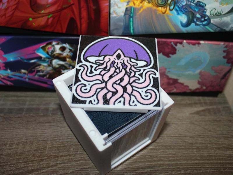MTG EDH Commander Showcase Deck Box: Chibi Emrakul