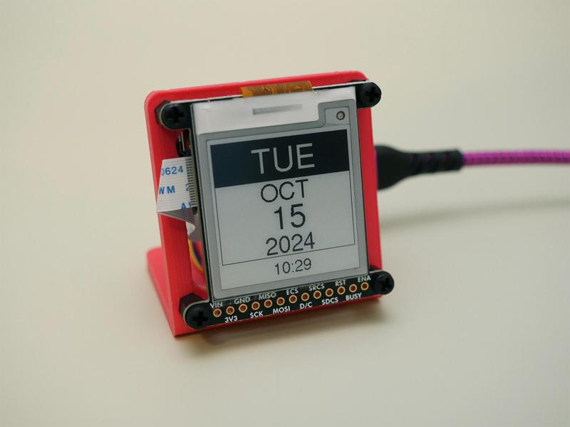 QT Py CH32V203 eInk / ePaper Daily Calendar Stand