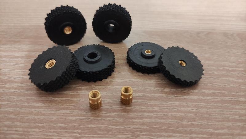 Grooved nut Ø24 mm for inserts M3 , M4 , M5 ( the intended purpose was as a nut for the bed )