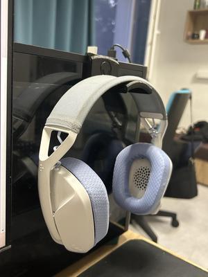 Headphone hanger for NR200(P)
