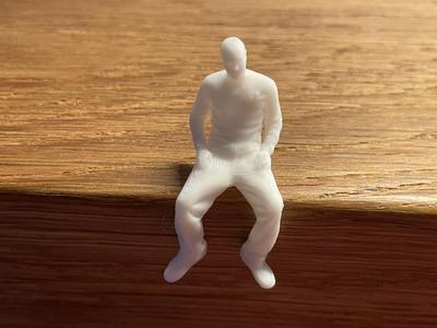 Small Sitting Man (Diorama/Model Making)