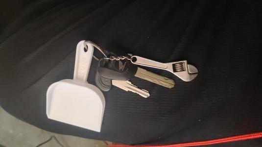 D5  (Darn Dirt Disposal Desktop Dustpan),