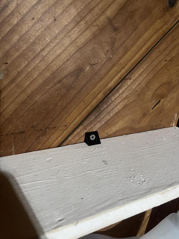 simple shelf support