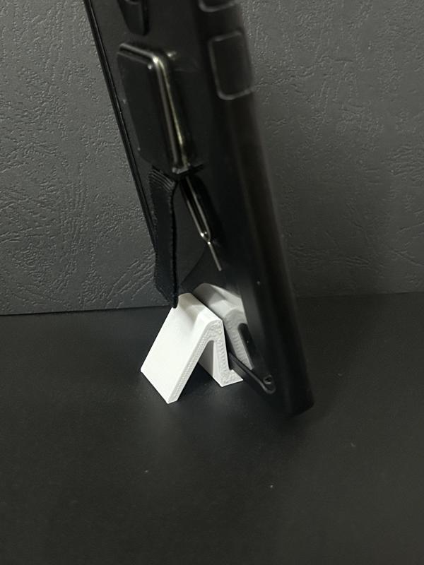 Simple phone stand