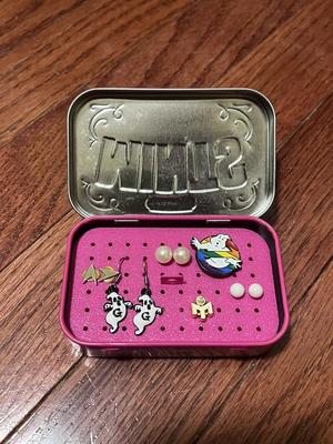 Earring Holder Insert for Big Sky Mints, Buc-Ee Mints, or Altoids tin.