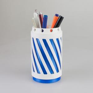 Optical  Holder Pens illusion
