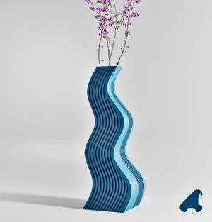 sinuous vase