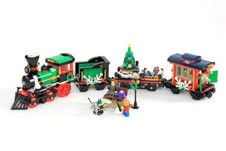 Wikibricks3D - 10254 Winter Holiday Train