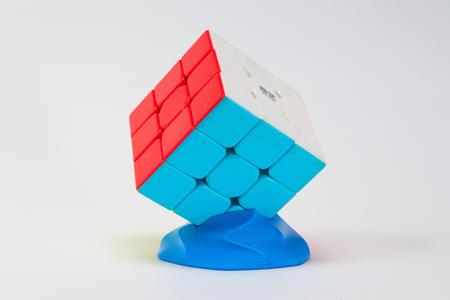 Rubik's Cube Stand - Twisted Hex