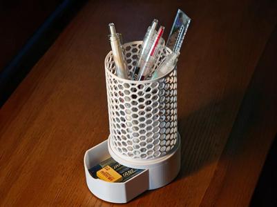 Openwork Pen Holder (with Small Drawer)