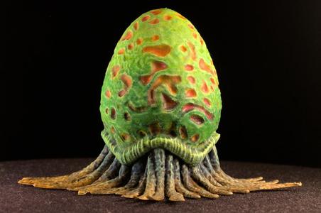 Tabletop plant: "Baleen Egg Plant" (Alien Vegetation 46)
