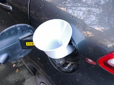Manual Diesel funnel Peugeot Misfuelling system