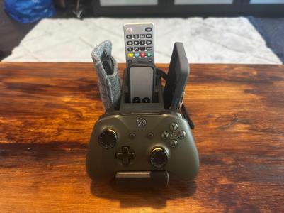 Controller and Remote Stand / Caddy