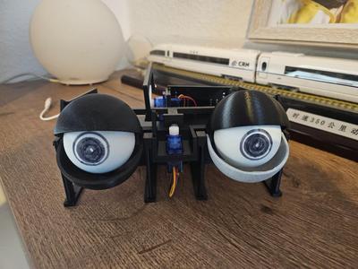 PS4-Controller-controlled eyes with 6 servos, ESP32