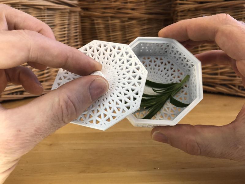 Stackable Herb Dryer - Triangle Pattern