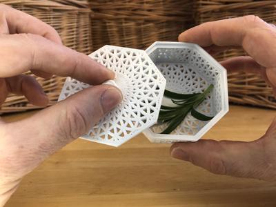 Stackable Herb Dryer - Triangle Pattern