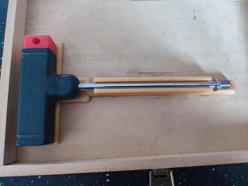 T Handle Holder