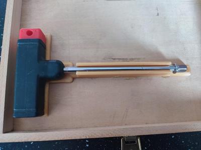T Handle Holder