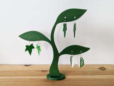 Tree-shaped earrings stand