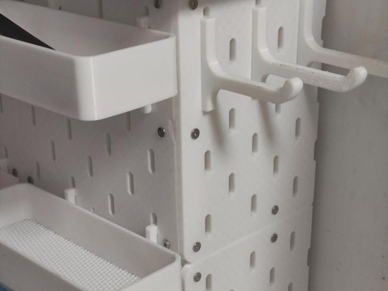 16X16 (IKEA SKADIS) pegboard, seamless right-angle connector! ~Eliminates large gaps!
