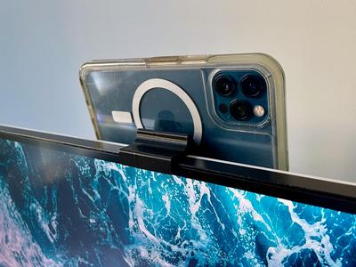 Continuity Camera phone mount for LG UHD monitors