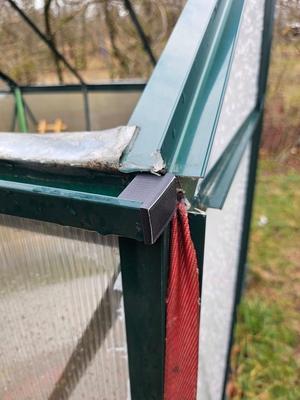 Greenhouse Gutter Block