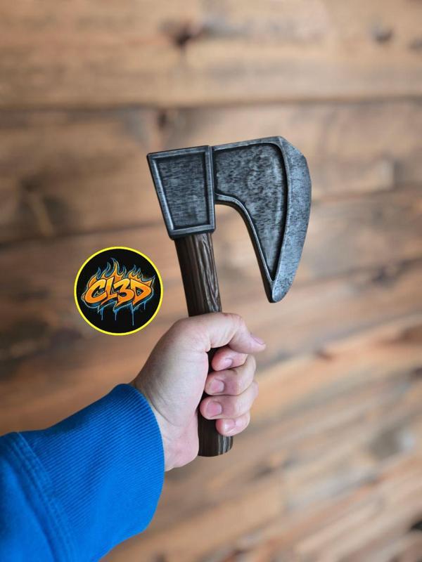 Rusty Axe - Cosplay / Prop