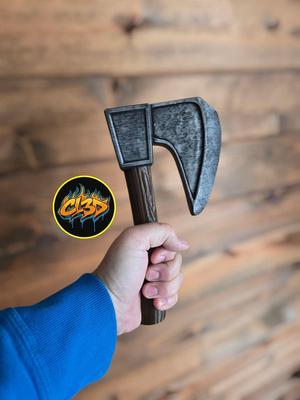 Rusty Axe - Cosplay / Prop
