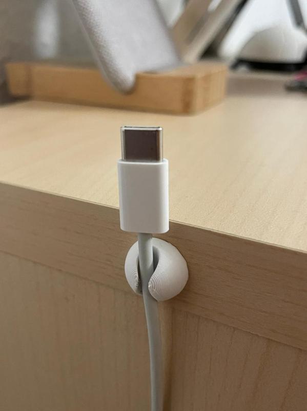 Cable holder