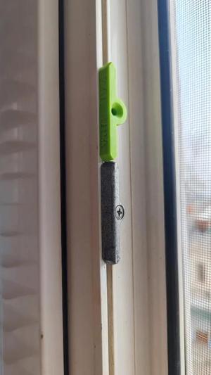 Plastic Window Middle & Upper Lock Furniture   