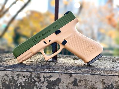 Glock G45 Toy pistol model (can't move or launch)