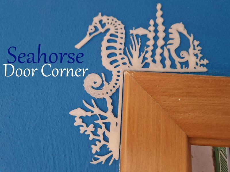 Seahorse Summer Door Corner