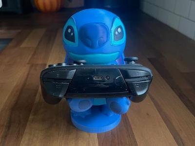 Stitch Universal Controller Holder