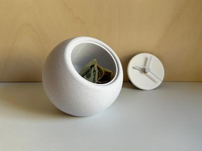 Paul, desk clock with secret compartment.
