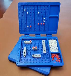 Battleship Game with Storage Case: English & Cyrillic   