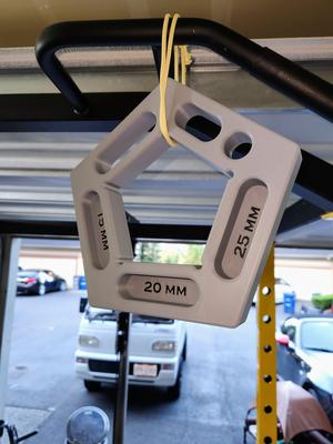 Portable Pentagonal Hangboard - Grip & Strength Training Tool