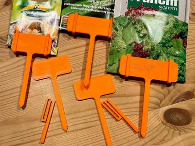 Kit Card - Plant and Growing plugs with seed bag holder