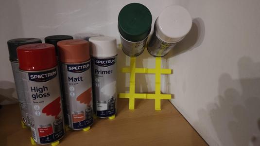 Minimalistic Spray Can Storage