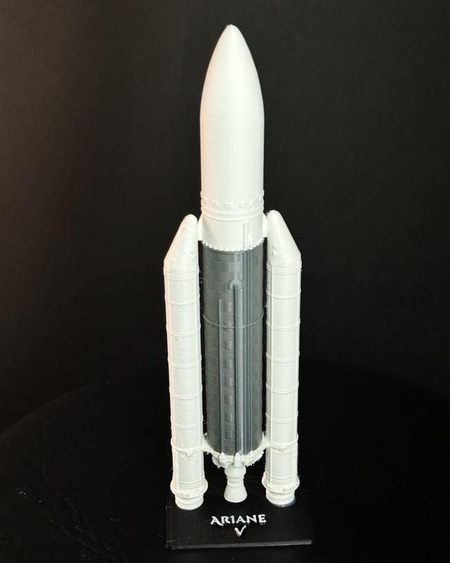 Ariane V, 1:220 Scale