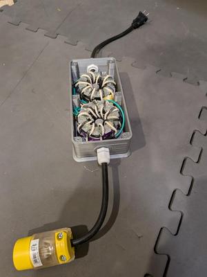 junction box for common mode filter toroids